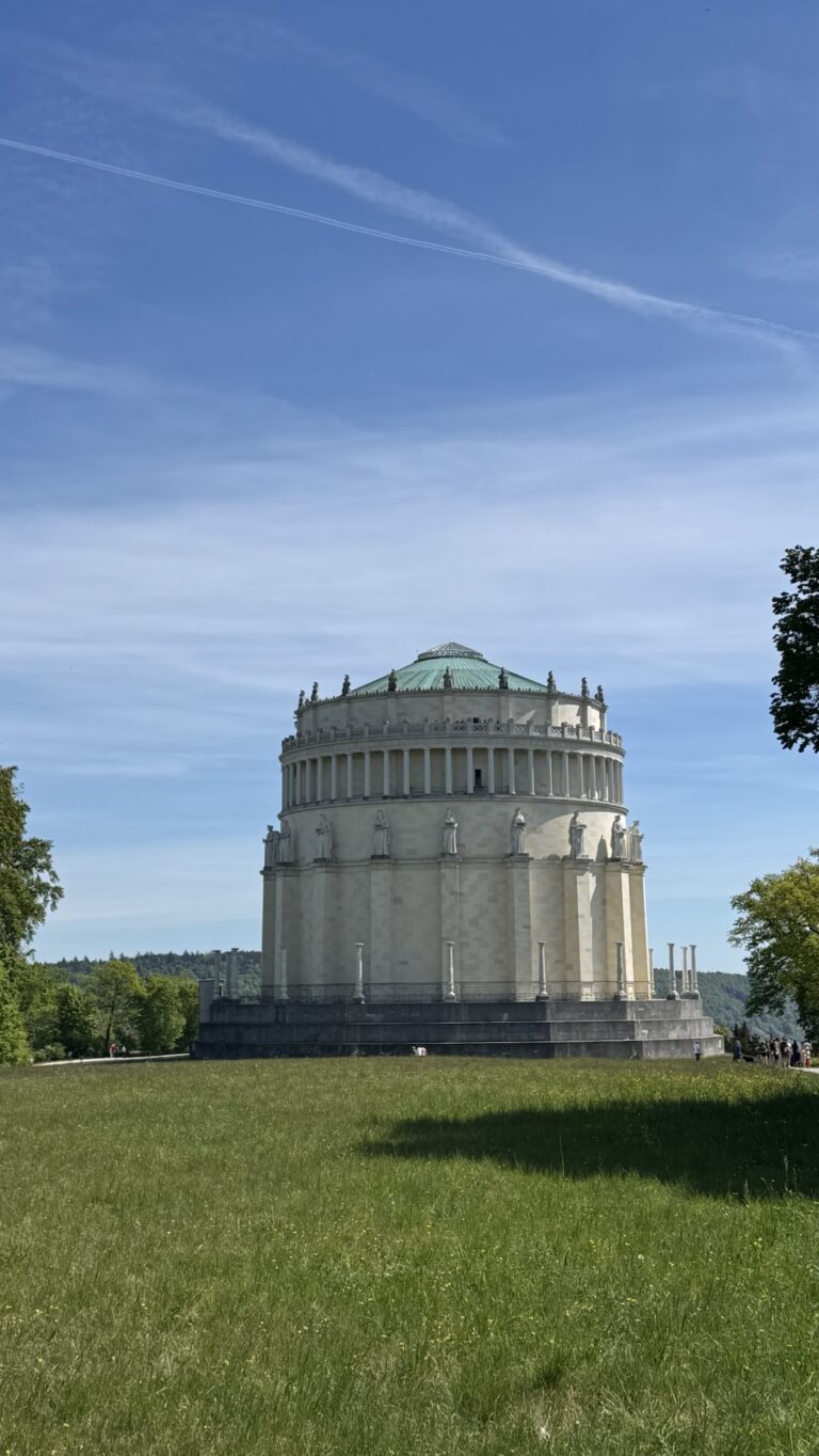 Liberation Hall s ozvěnou vítězství