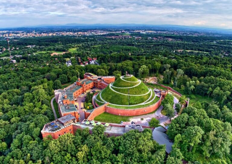 Schindlerova továrna, Wawel a západ slunce: Co navštívit v Krakově